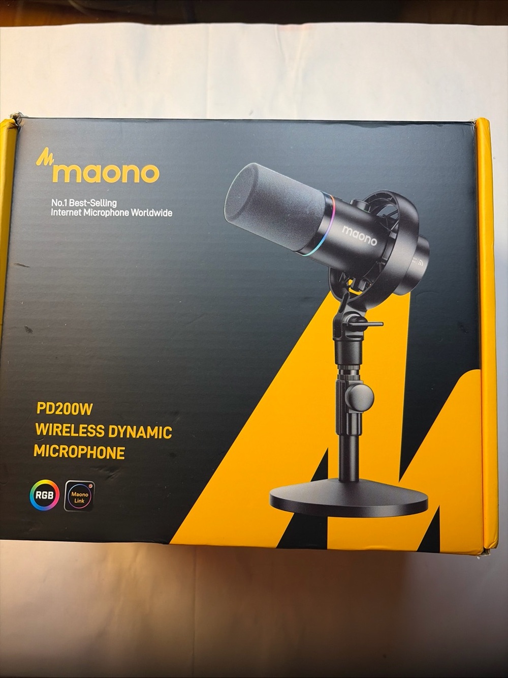 MAONO PD200W Hybrid Wireless Podcast Microphone for PC, Dynamic XLR USB Mic